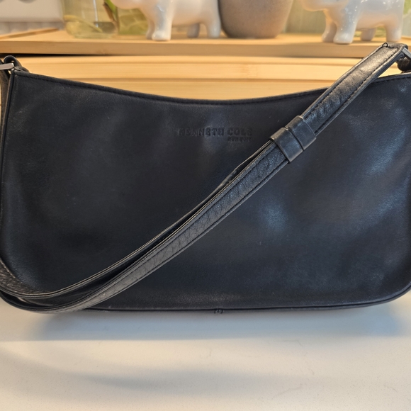 Kenneth Cole Black Leather Shoulder Bag - Picture 4 of 14